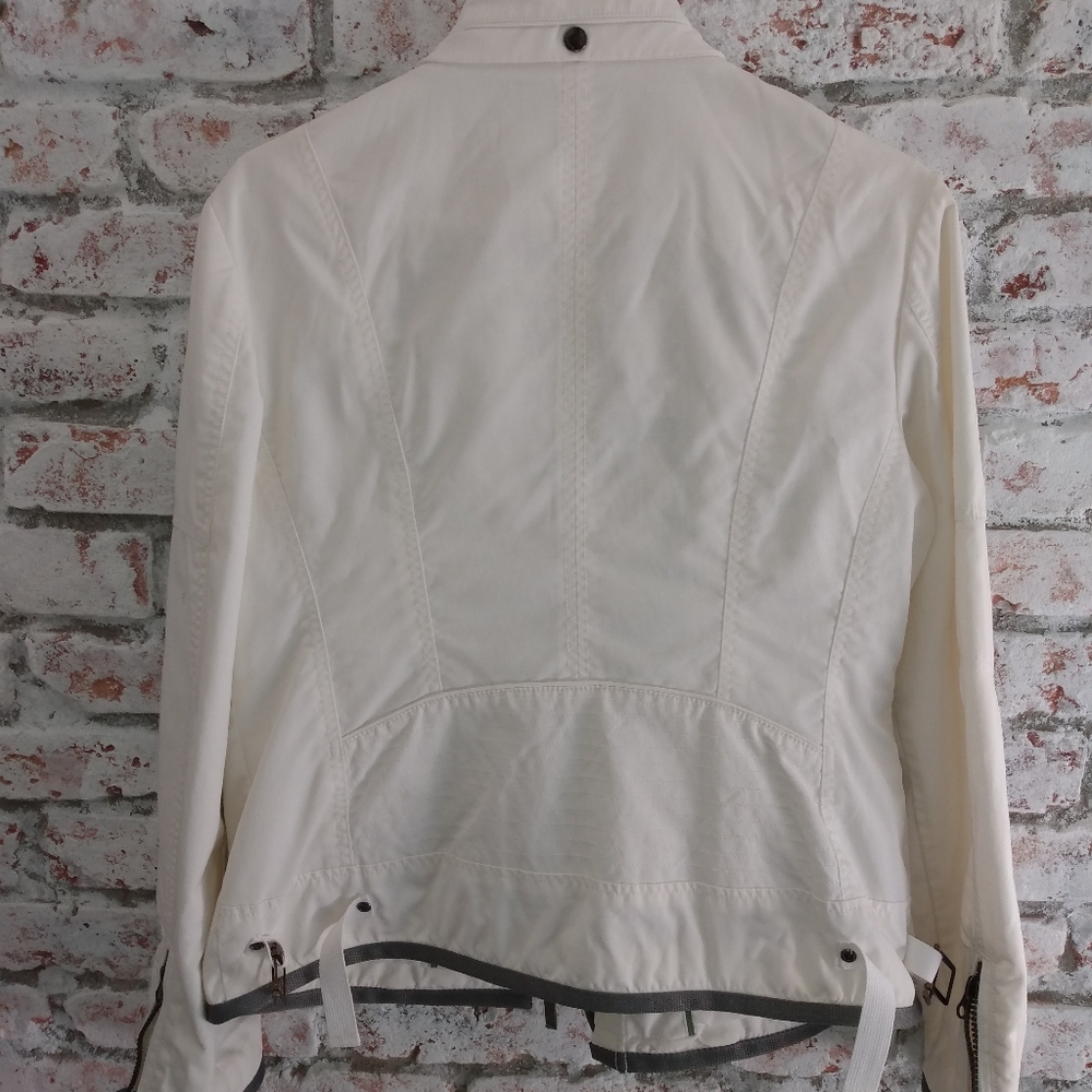 Woman's jacket - Picture 3 of 4